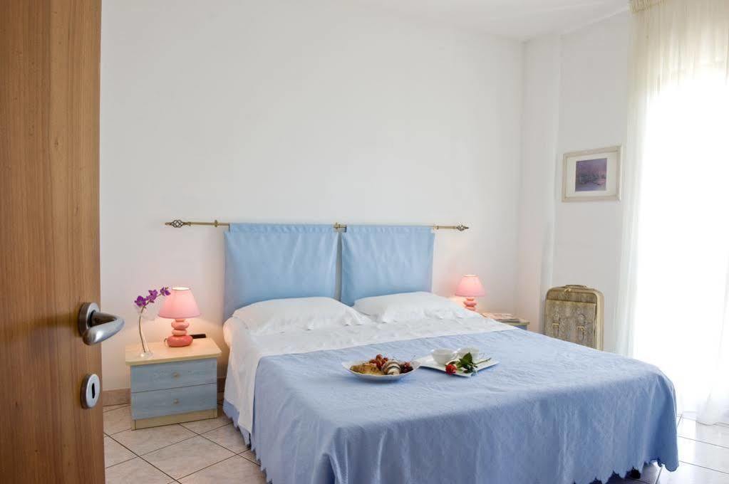סן בנדטו דל טרנטו Residence Acquamarina מראה חיצוני תמונה